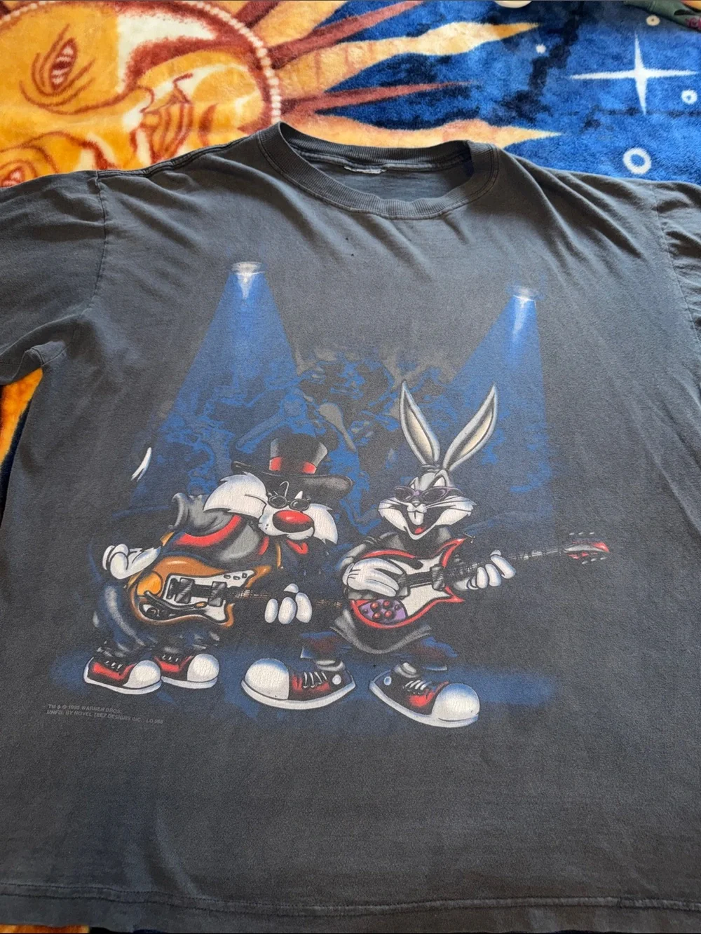 Vintage 90s Looney Tunes Shirt - Picture 2 of 5